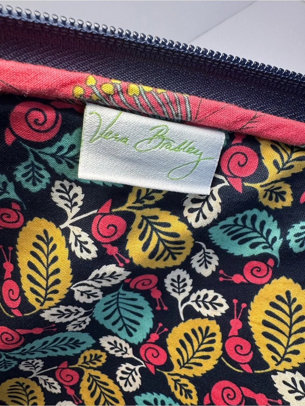 Vera Bradley retired “happy snails” quilted tablet/laptop sleeve